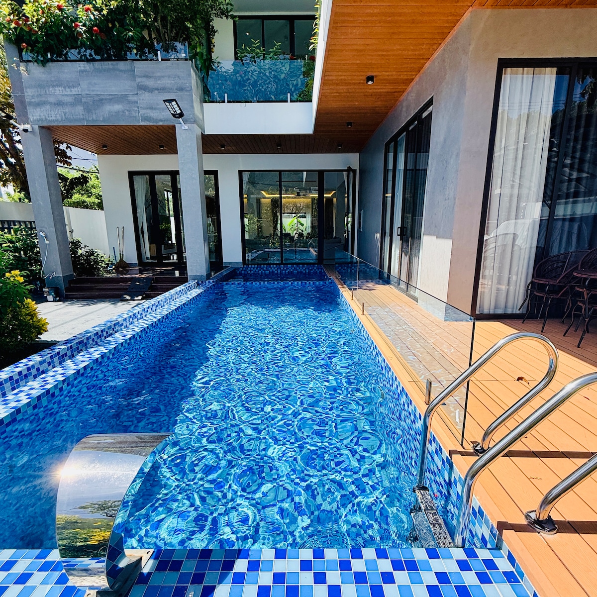 Private Suite in Luxury Villa with pool.